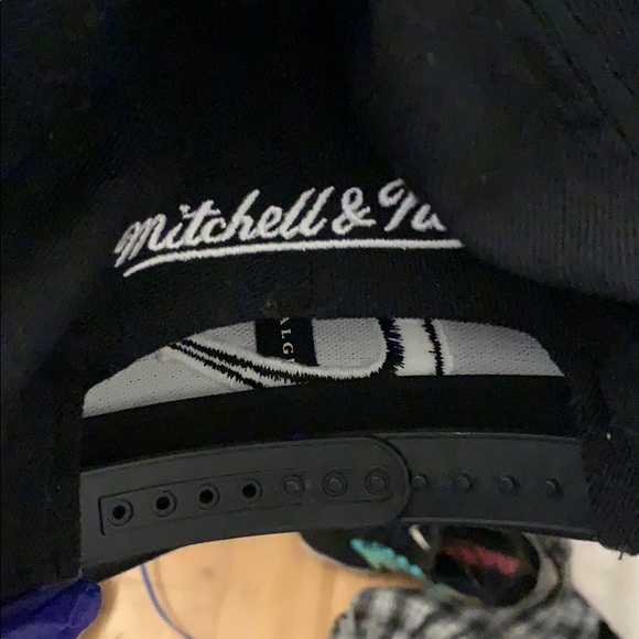 Cleveland Mitchell and ness hat - Picture 3 of 4